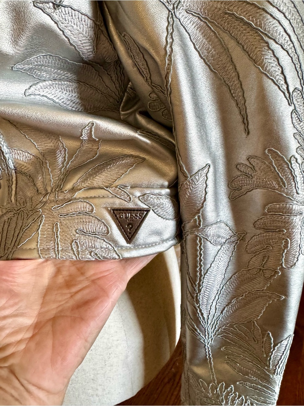 NWT Guess Clelia embroidered metallic silver trucker jacket - Picture 10 of 16
